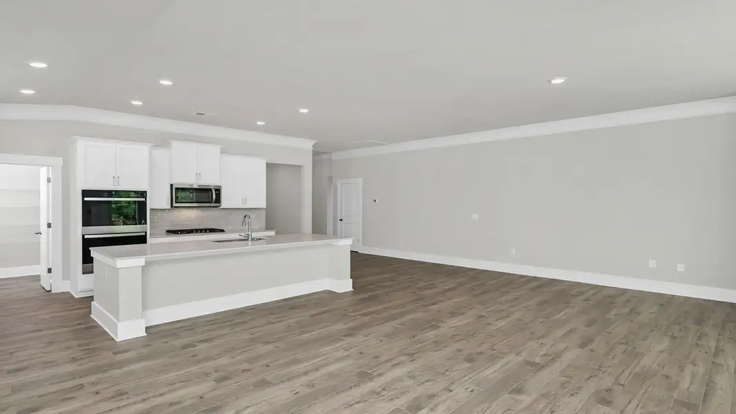 Image 21 of a home in Livingston Woods.