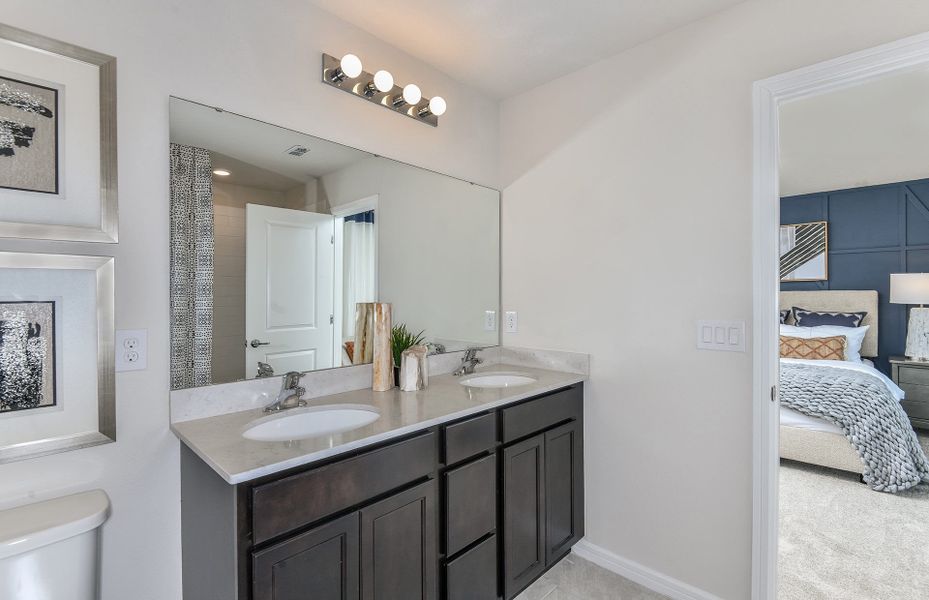 Representative furnished interior of a home built from the Morris by Pulte Homes in Tohoqua, Kissimmee (Image 8).