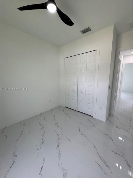 Spacious, unfurnished interior of a new home in , Lehigh Acres (Image 18).