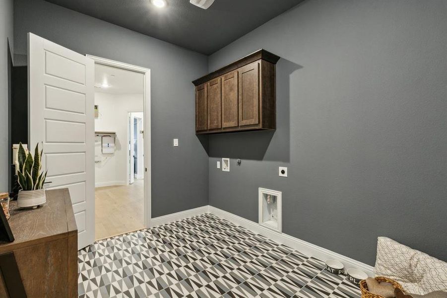Furnished interior view inside a new home in Heritage, McLendon-Chisholm (Image 5). Furnished interior view inside a new home in Heritage, McLendon-Chisholm (Image 5).