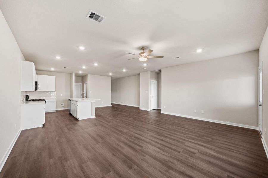 Spacious, unfurnished interior of a new home in Cypress Green, Hockley (Image 22).