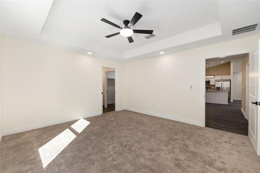 Spacious, unfurnished interior of a new home in , Dunnellon (Image 35).