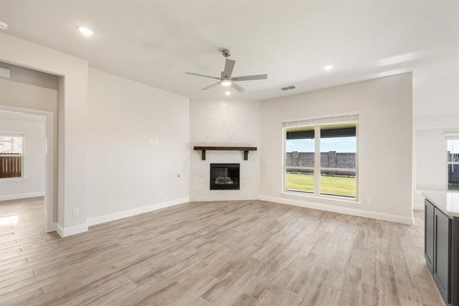 Spacious, unfurnished interior of a new home in Sonoma Verde, McLendon-Chisholm (Image 38).