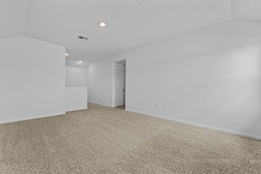 Spacious, unfurnished interior of a new home in Palomino, Manor (Image 22).