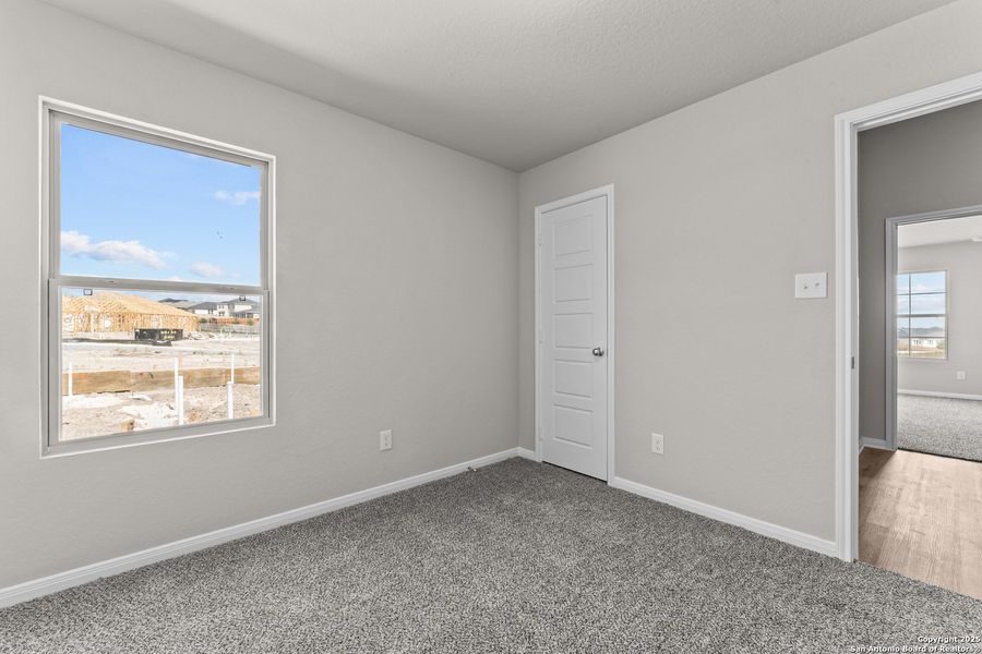 Spacious, unfurnished interior of a new home in Hunters Ranch, San Antonio (Image 21). Spacious, unfurnished interior of a new home in Hunters Ranch, San Antonio (Image 21).