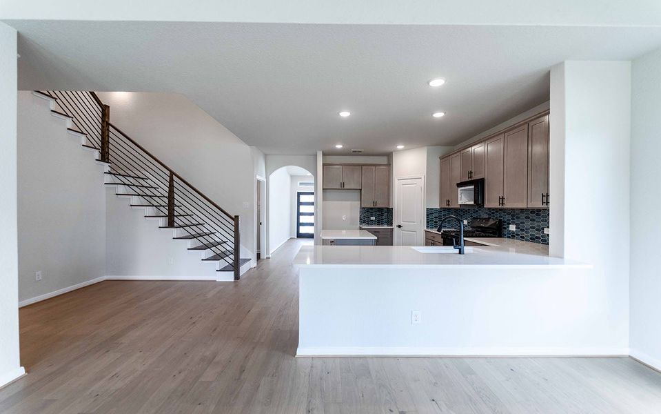 Furnished interior view inside a new home in Homestead, Schertz (Image 5).