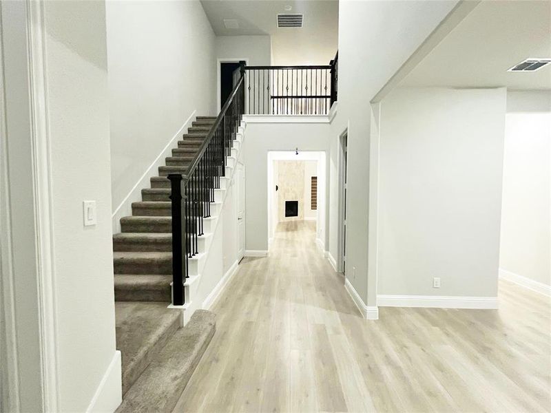 Spacious, unfurnished interior of a new home in Northlake Estates 65s, Little Elm (Image 21).