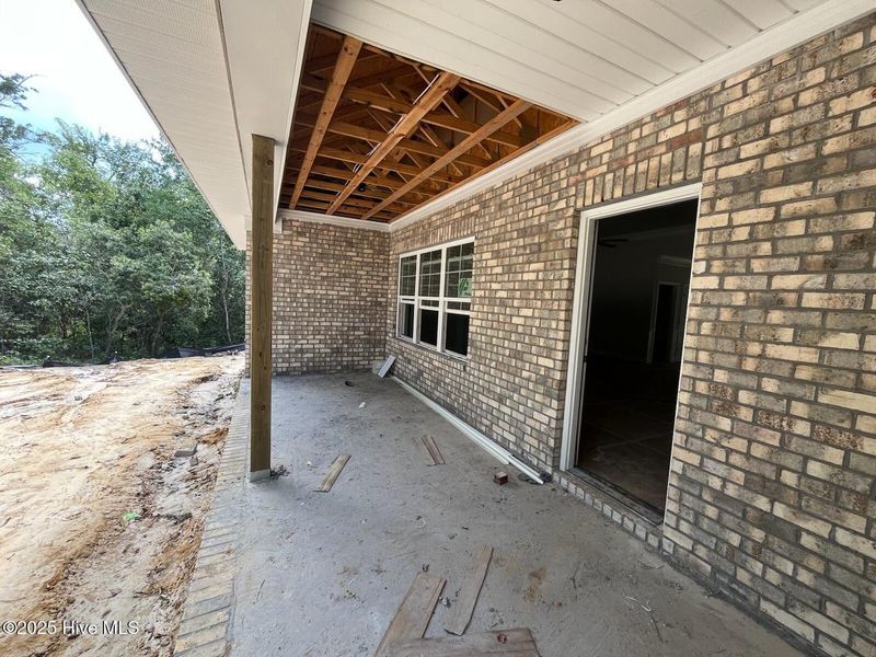 Image 15 of a home in Palmetto Creek.