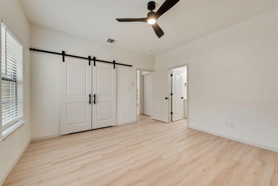 Spacious, unfurnished interior of a new home in , Fort Worth (Image 15).