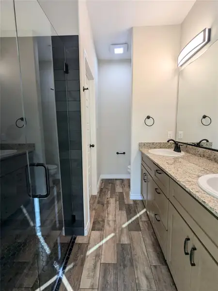 Spacious, unfurnished interior of a new home in , Lampasas (Image 6). Spacious, unfurnished interior of a new home in , Lampasas (Image 6).