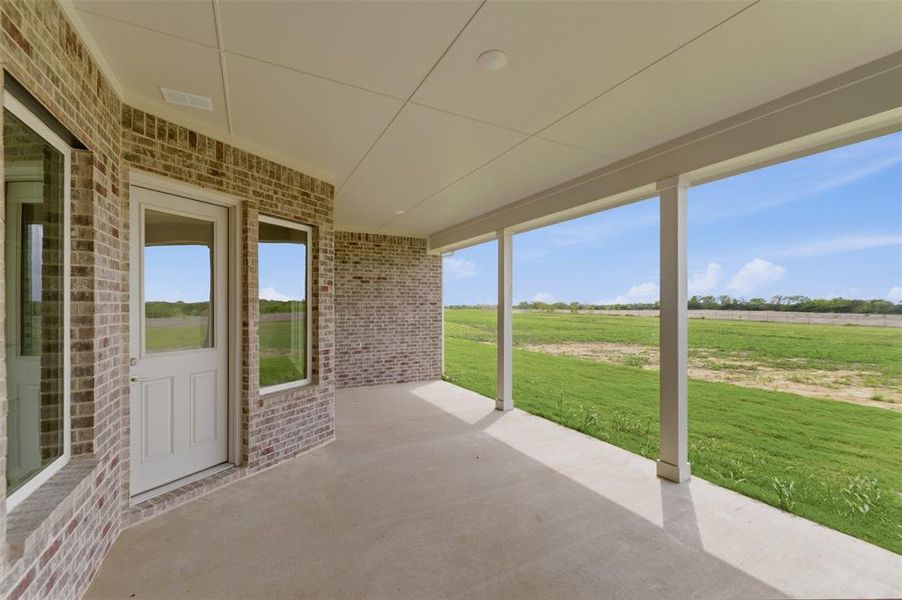 Exterior details and patio area of a home in Fannin Ranch, Leonard (Image 21).