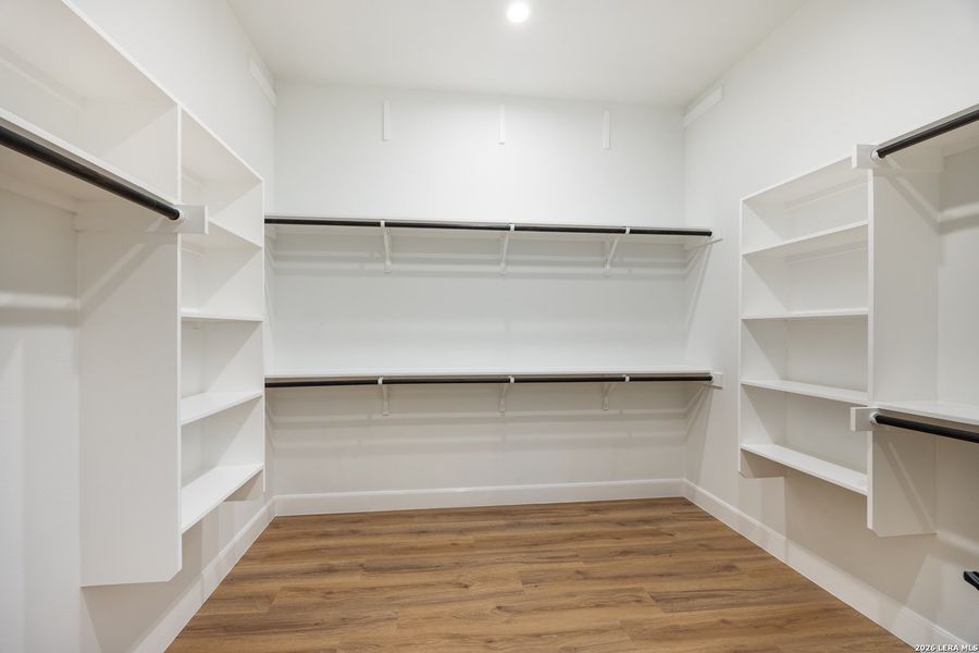 Spacious, unfurnished interior of a new home in , Selma (Image 21).