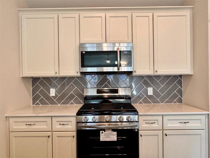 Furnished interior view inside a new home in Santa Fe, Cleveland (Image 4).