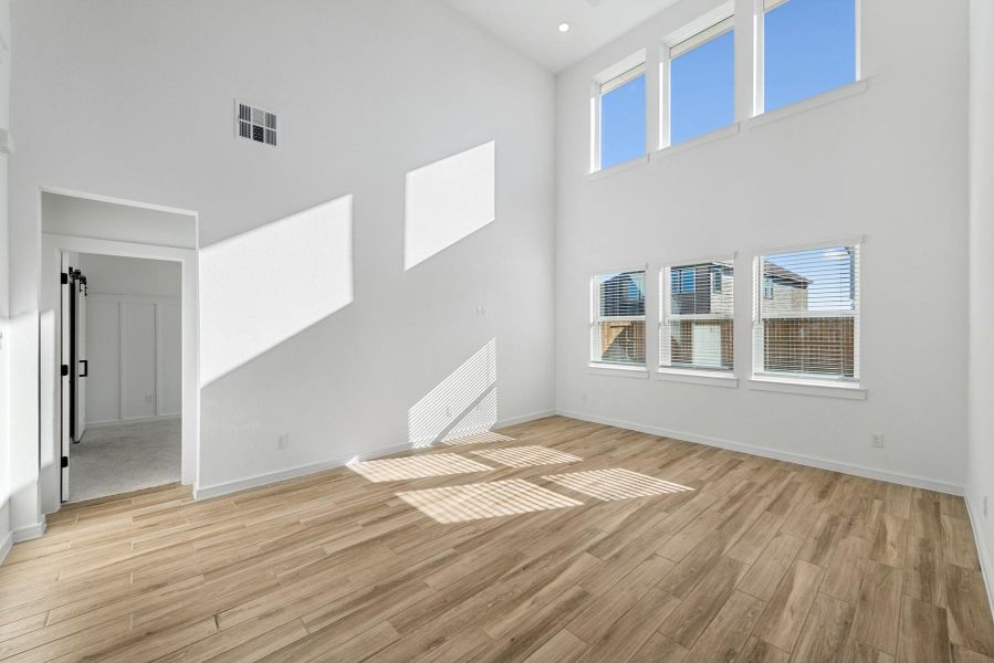 Impressive great room (*Photo not of actual home and used for illustration purposes only.) Impressive great room (*Photo not of actual home and used for illustration purposes only.)