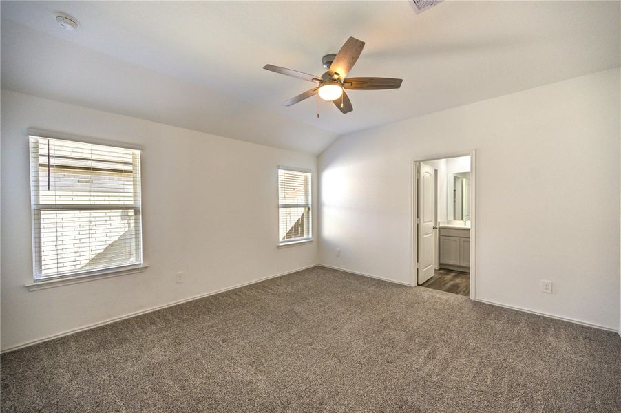 Spacious, unfurnished interior of a new home in Breckenridge Forest, Spring (Image 24).