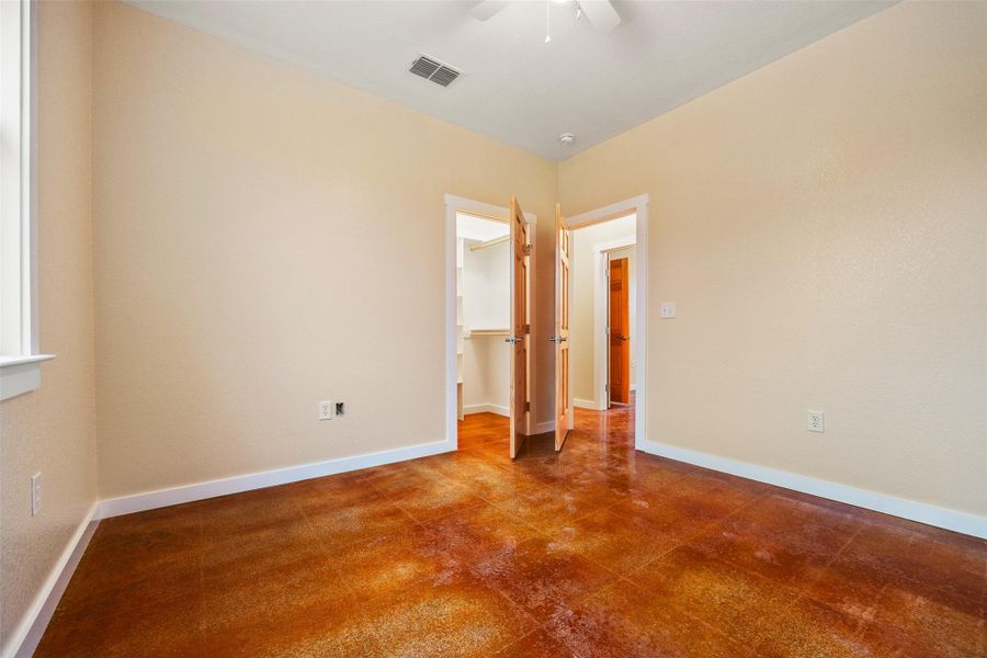 Spacious, unfurnished interior of a new home in , Wimberley (Image 13).