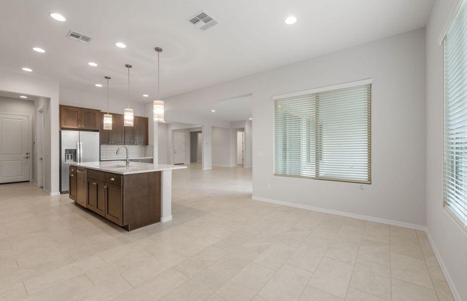 Furnished interior view inside a new home in Sun City Anthem at Merrill Ranch, Florence (Image 8).