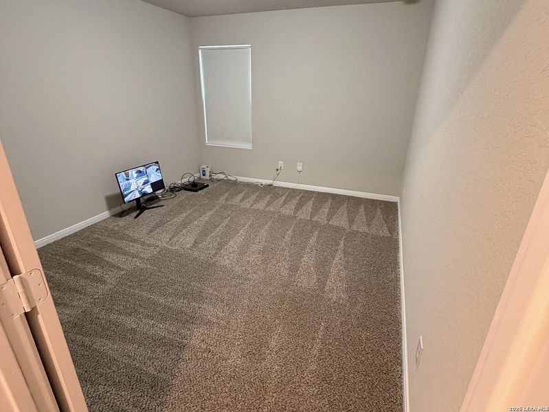 Spacious, unfurnished interior of a new home in Jordan's Ranch, San Antonio (Image 26).