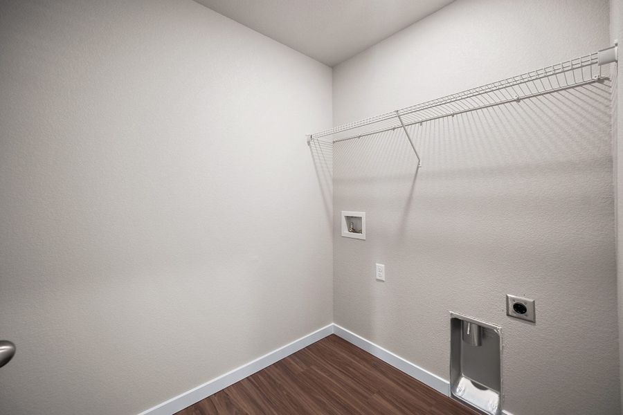 Spacious, unfurnished interior of a new home in Ridge at Lorson Ranch, Colorado Springs (Image 32).