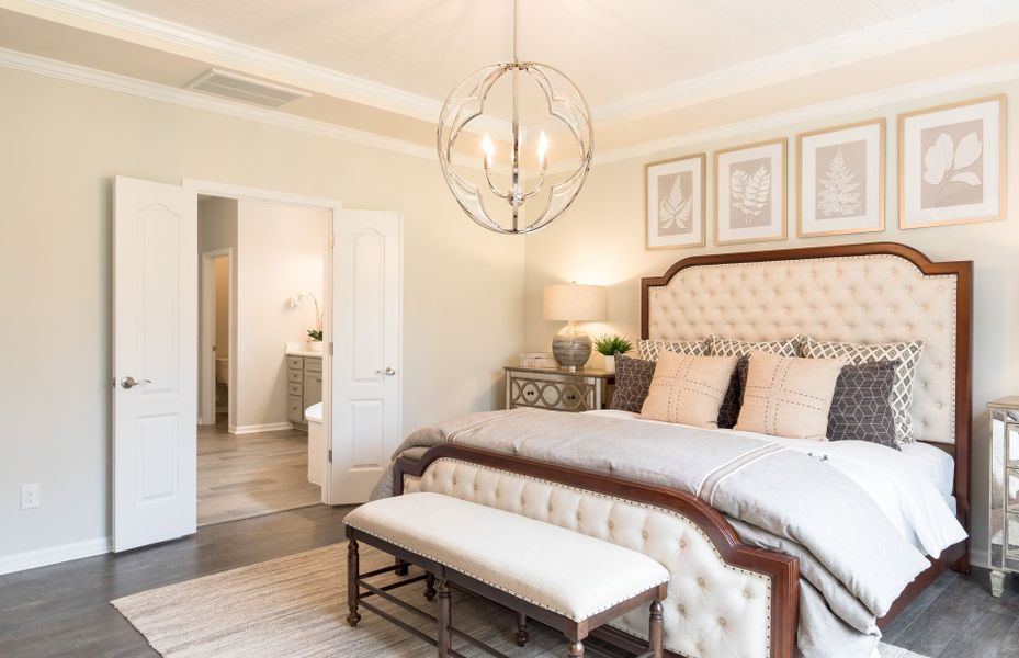 Representative furnished interior of a home built from the Vanderbilt by Pulte Homes in Everbrook, Angier (Image 13).