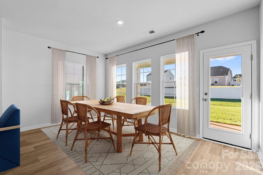 Representative Ford Eat in Area Virtually Staged