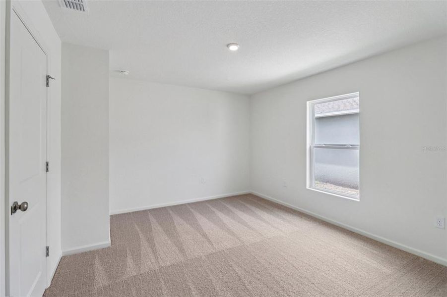 Spacious, unfurnished interior of a new home in Sumter Villas, Sumterville (Image 34).