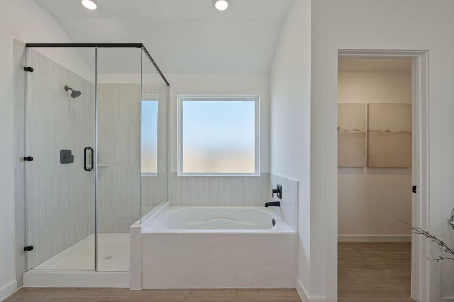 Furnished interior view inside a new home in Riverside Estates, Mont Belvieu (Image 12).