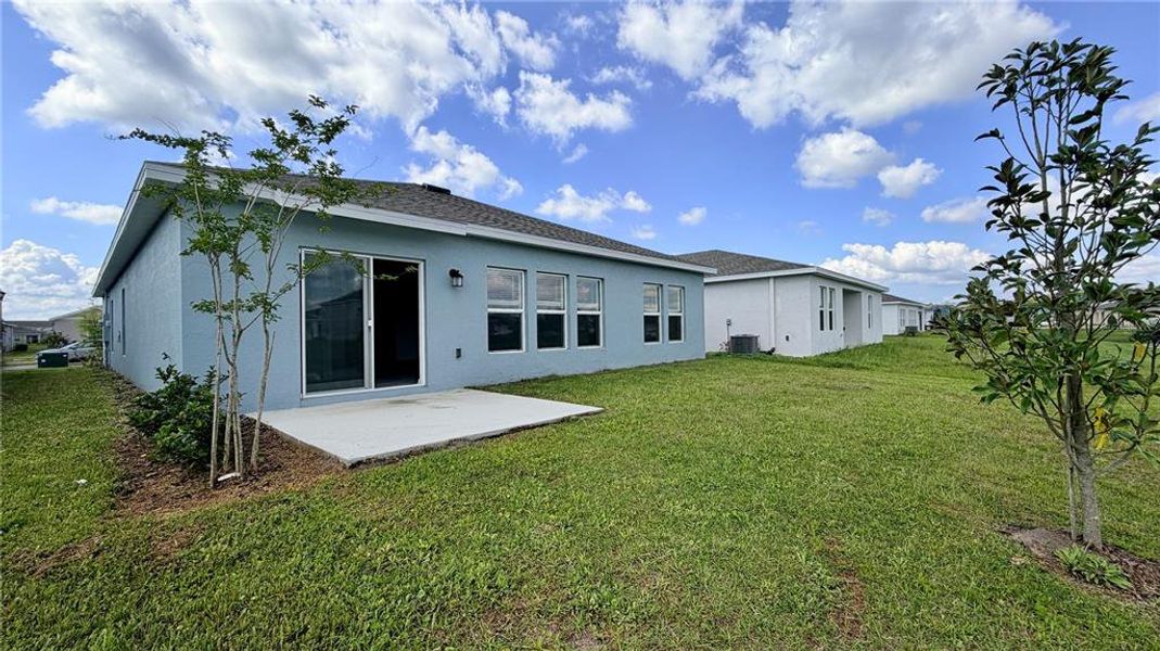 Exterior details and patio area of a home in Westview, Kissimmee (Image 17).