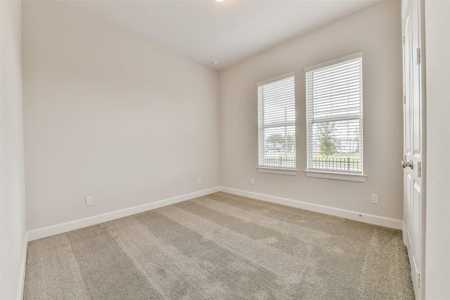 Spacious, unfurnished interior of a new home in Pearland Old Townsite, Pearland (Image 14).