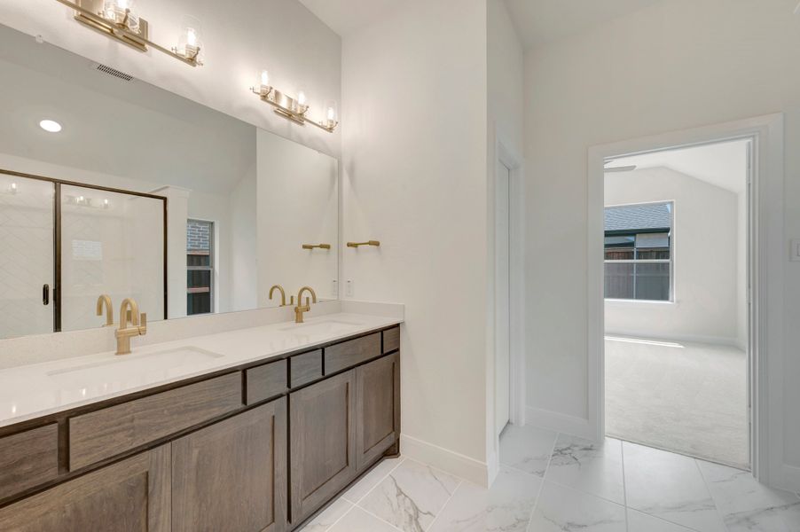 Owner's Bath Owner's Bath