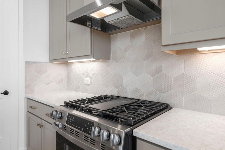 Close-up of interior finishes inside a home in Riceland, Mont Belvieu (Image 16).