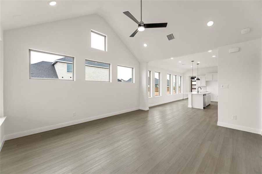 Spacious, unfurnished interior of a new home in La Terra at Uptown Celina, Celina (Image 17). Spacious, unfurnished interior of a new home in La Terra at Uptown Celina, Celina (Image 17).