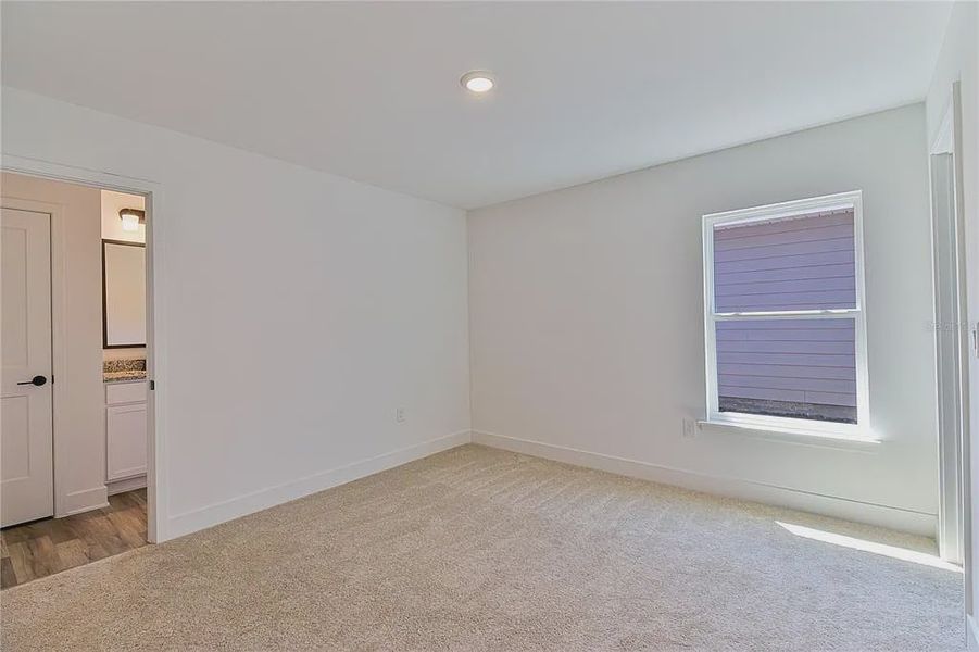 Spacious, unfurnished interior of a new home in Briarwood, Alachua (Image 27).
