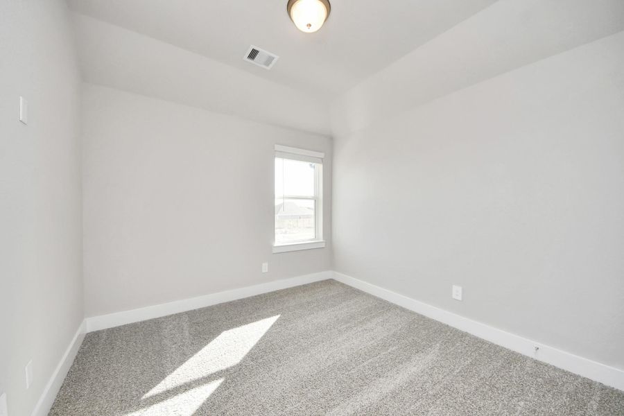 Spacious, unfurnished interior of a new home in Laurel Landing: Founders Collection, Alvin (Image 22).