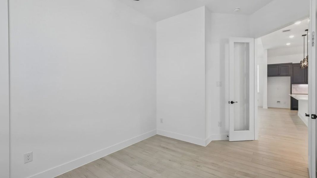 Spacious, unfurnished interior of a new home in Artavia, Conroe (Image 30).