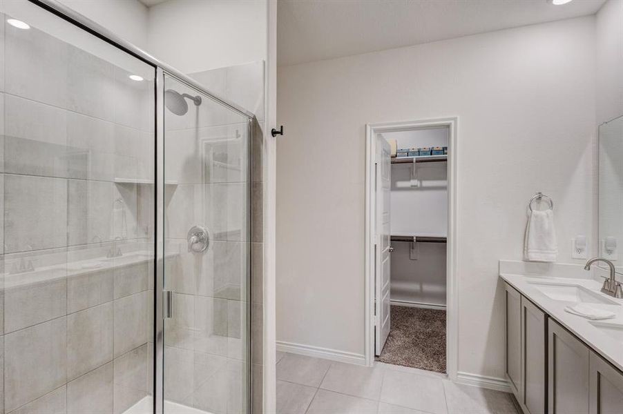 Furnished interior view inside a new home in , Aubrey (Image 31). Furnished interior view inside a new home in , Aubrey (Image 31).