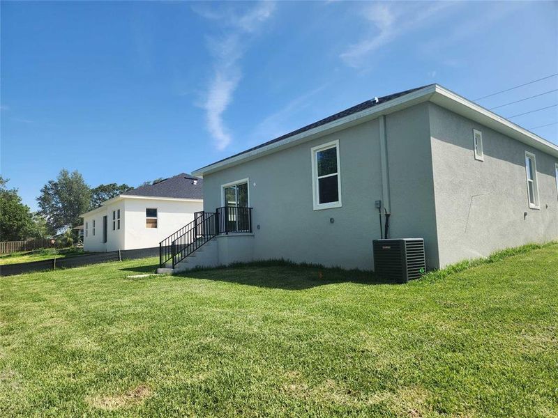 Exterior details and patio area of a home in , Spring Hill (Image 3).