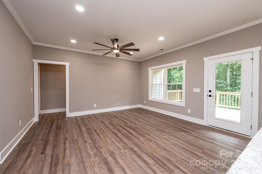 Spacious, unfurnished interior of a new home in , Lenoir (Image 28).
