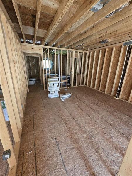 Spacious, unfurnished interior of a new home in , Atlanta (Image 8).