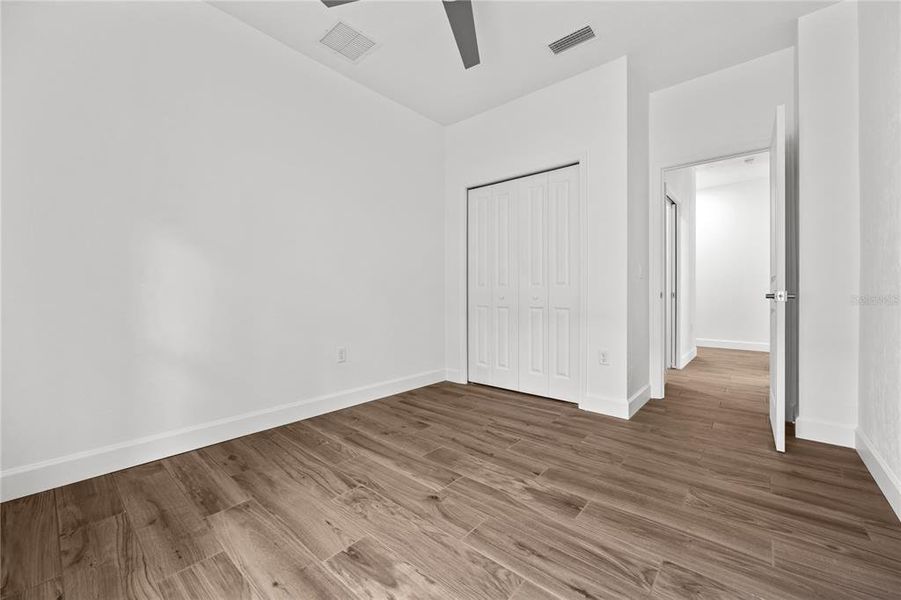 Spacious, unfurnished interior of a new home in , Gainesville (Image 24).