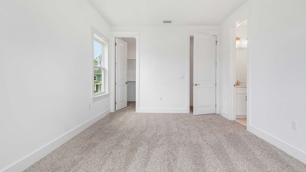 Spacious, unfurnished interior of a new home in Breakfast Point East Phase I, Panama City Beach (Image 26).