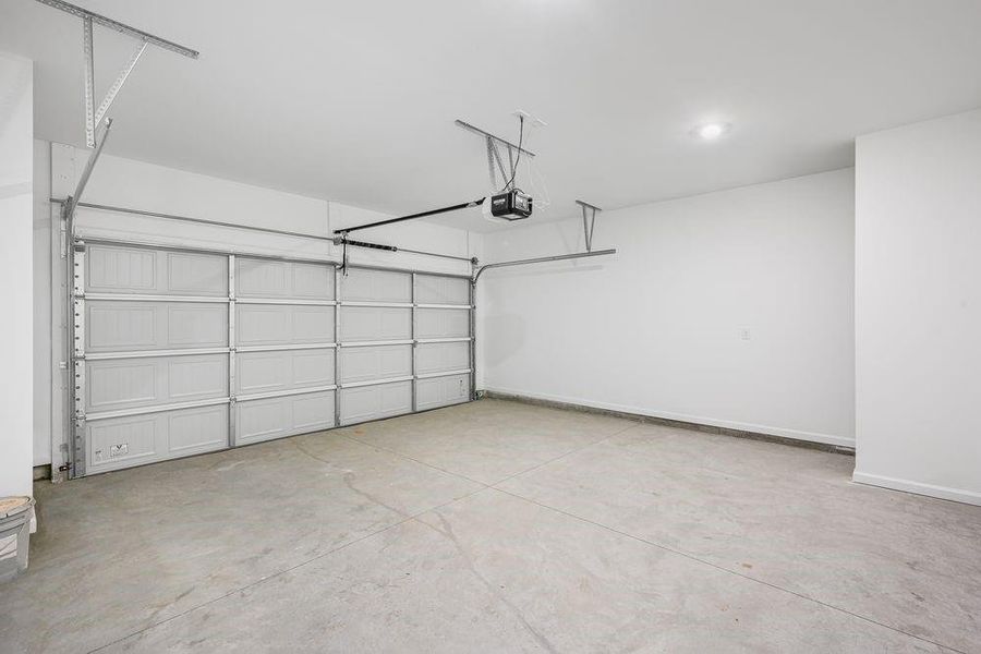 Spacious, unfurnished interior of a new home in Chandler Run, Tucker (Image 18).