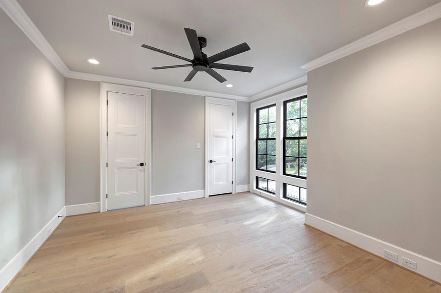 Spacious, unfurnished interior of a new home in , Houston (Image 20).