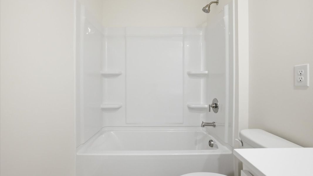 Close-up of interior finishes inside a home in Oak Hill, Vonore (Image 13).