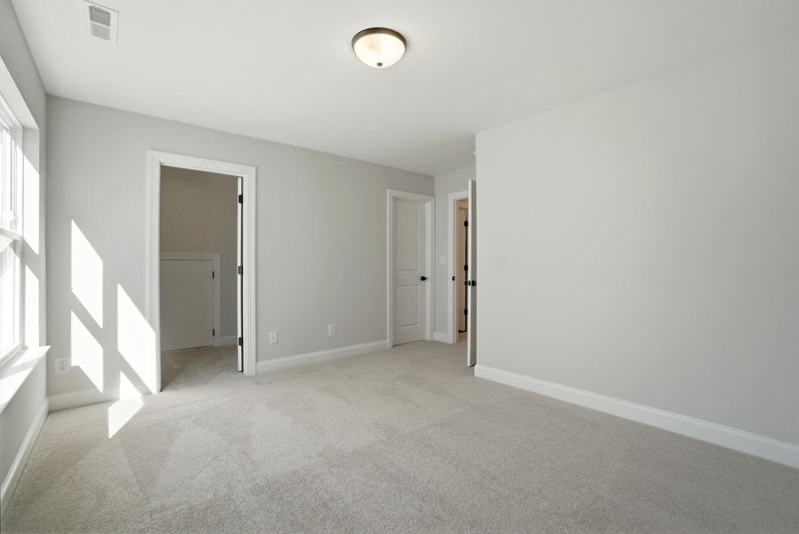 Spacious, unfurnished interior of a new home in The Meadows at Laurelbrook, Sherrills Ford (Image 40).