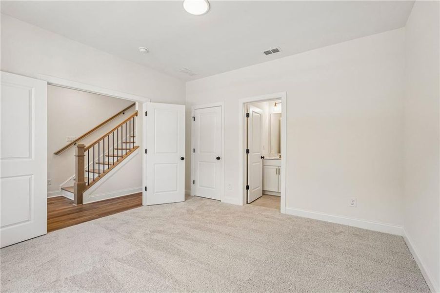 Spacious, unfurnished interior of a new home in Waterside Townhomes, Peachtree Corners (Image 32).