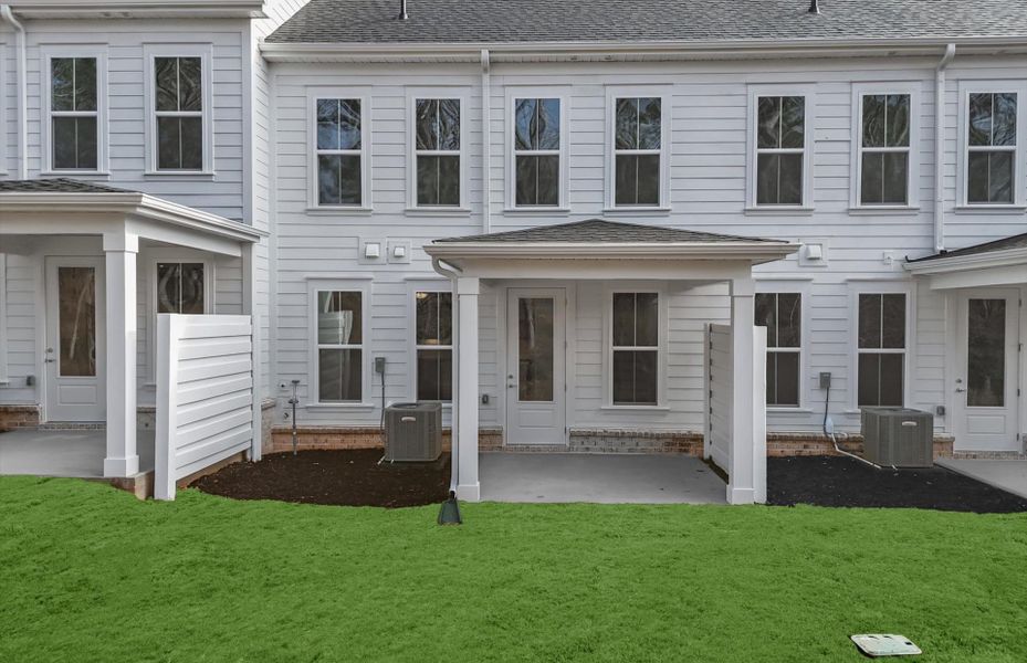 Exterior details and patio area of a home in Alston Park, Greenville (Image 4).