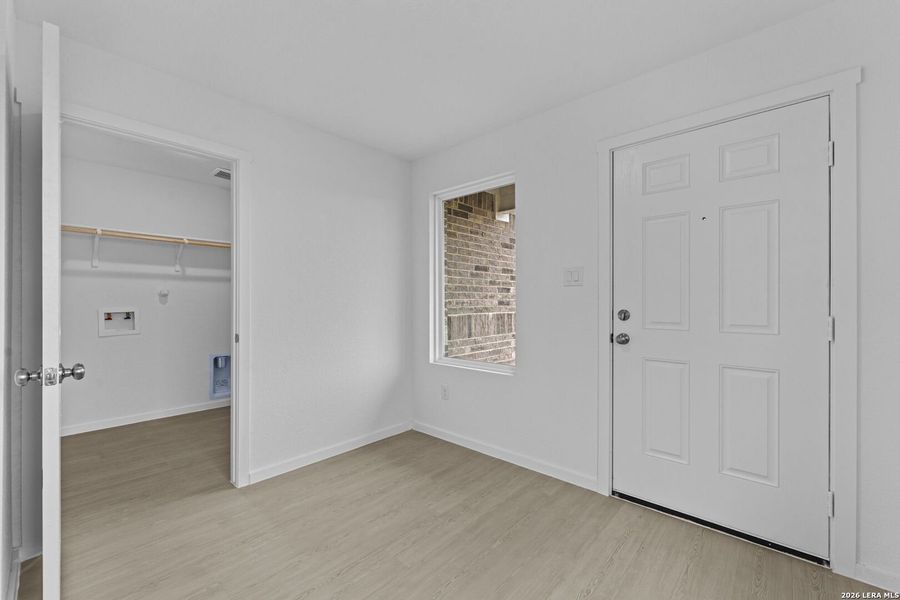 Spacious, unfurnished interior of a new home in Randolph Crossing, Converse (Image 21).