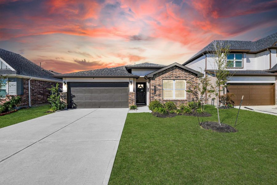 Welcome home to 4946 Pine Haven!