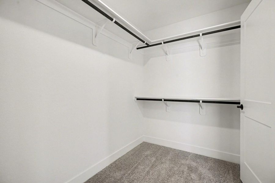 Spacious, unfurnished interior of a new home in Greystone, Angleton (Image 21).